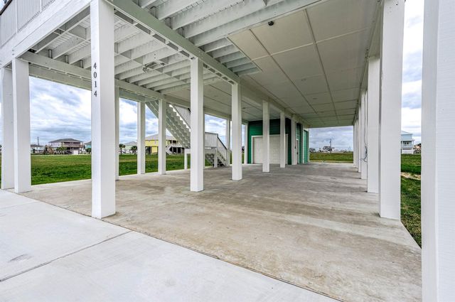 4014 Mitote Drive, Galveston, TX 77554