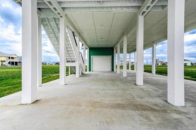 4014 Mitote Drive, Galveston, TX 77554