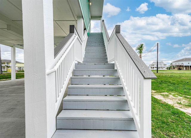 4014 Mitote Drive, Galveston, TX 77554