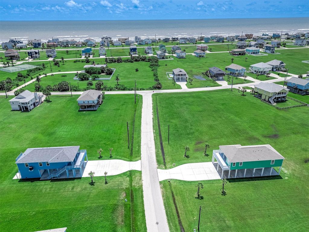 4014 Mitote Drive, Galveston, TX 77554