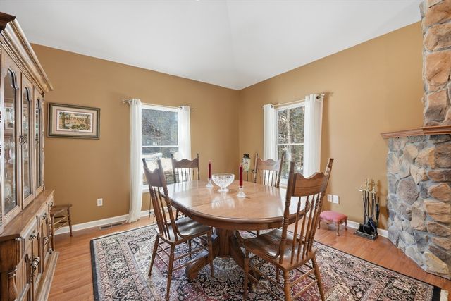 25 Winding Brook Ln., East Longmeadow, MA 01028