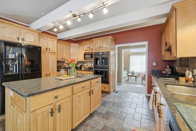 25 Winding Brook Ln., East Longmeadow, MA 01028