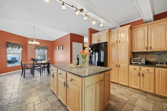 25 Winding Brook Ln., East Longmeadow, MA 01028