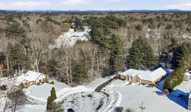 25 Winding Brook Ln., East Longmeadow, MA 01028