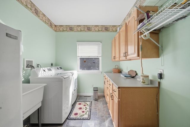 25 Winding Brook Ln., East Longmeadow, MA 01028