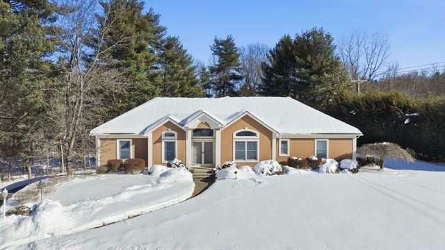 25 Winding Brook Ln., East Longmeadow, MA 01028