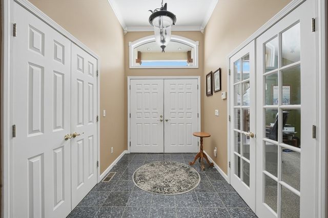 25 Winding Brook Ln., East Longmeadow, MA 01028