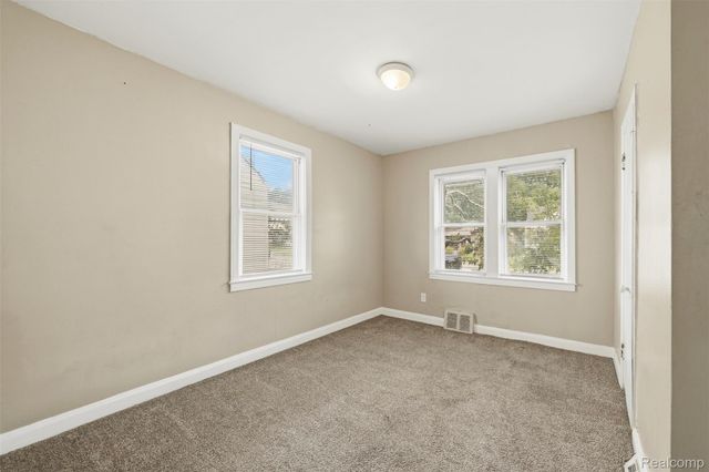 7552 WESTMINSTER Avenue, Warren, MI 48091