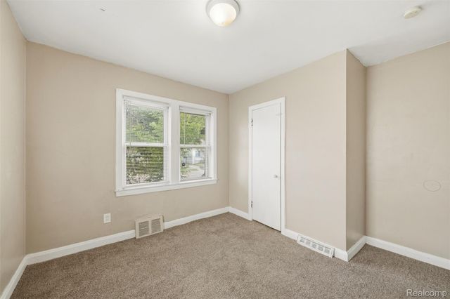 7552 WESTMINSTER Avenue, Warren, MI 48091
