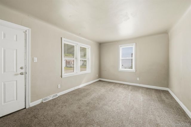 7552 WESTMINSTER Avenue, Warren, MI 48091
