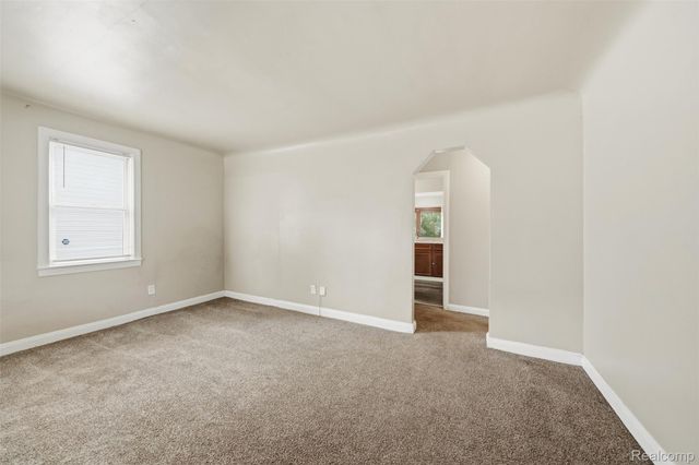 7552 WESTMINSTER Avenue, Warren, MI 48091