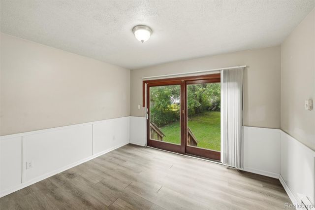 7552 WESTMINSTER Avenue, Warren, MI 48091