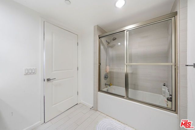 147 N Berendo Street 301, Los Angeles, CA 90004