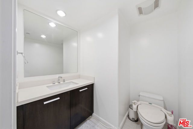 147 N Berendo Street 301, Los Angeles, CA 90004