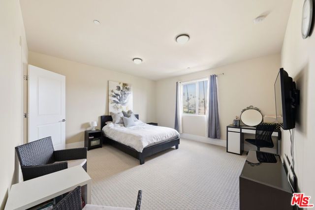 147 N Berendo Street 301, Los Angeles, CA 90004