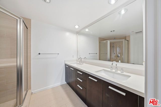 147 N Berendo Street 301, Los Angeles, CA 90004