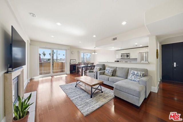147 N Berendo Street 301, Los Angeles, CA 90004