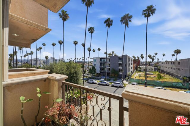 147 N Berendo Street 301, Los Angeles, CA 90004