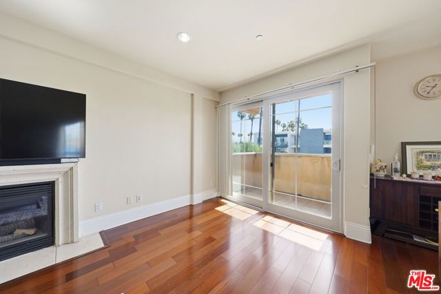 147 N Berendo Street 301, Los Angeles, CA 90004