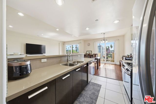 147 N Berendo Street 301, Los Angeles, CA 90004