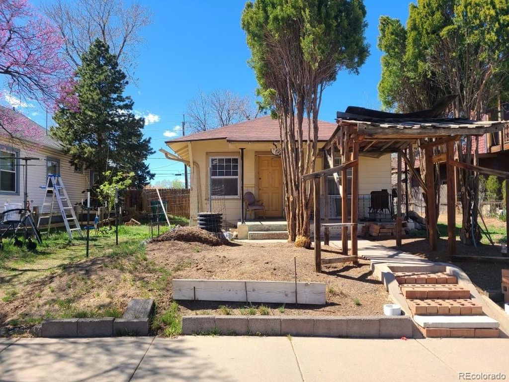 3733 S Bannock St, Englewood, CO 80110