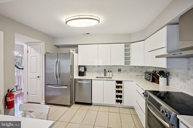 111 WAGONWHEEL CT, Marlton, NJ 08053