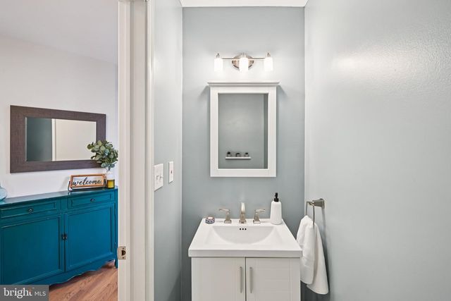 111 WAGONWHEEL CT, Marlton, NJ 08053