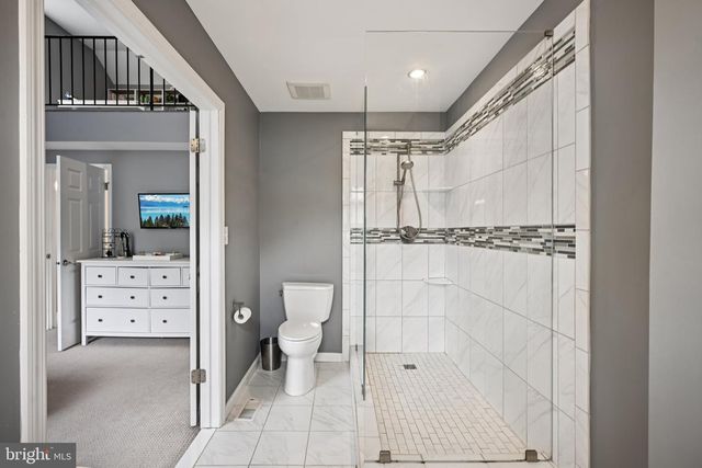 111 WAGONWHEEL CT, Marlton, NJ 08053