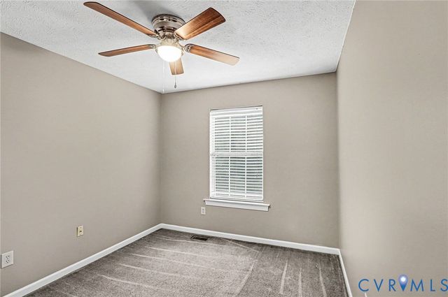 993 Chelsea Run, West Point, VA 23181