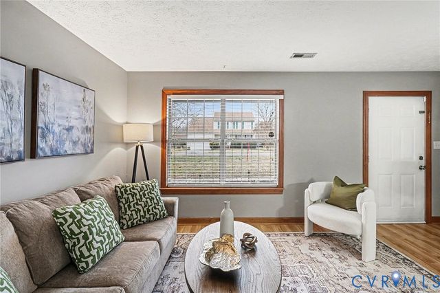 993 Chelsea Run, West Point, VA 23181