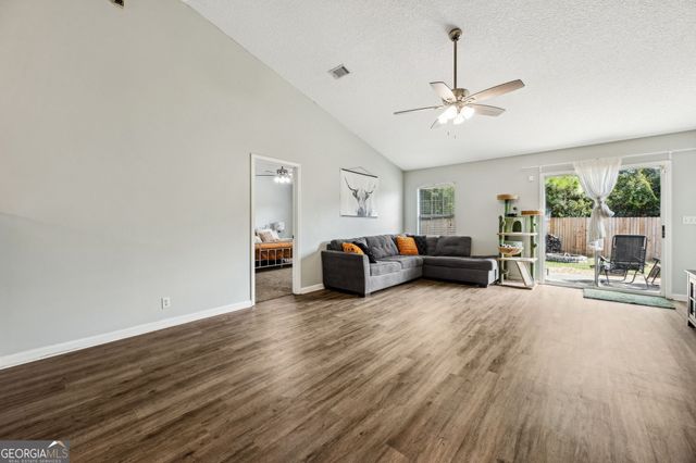 102 Lake Wisteria Court, Kingsland, GA 31548