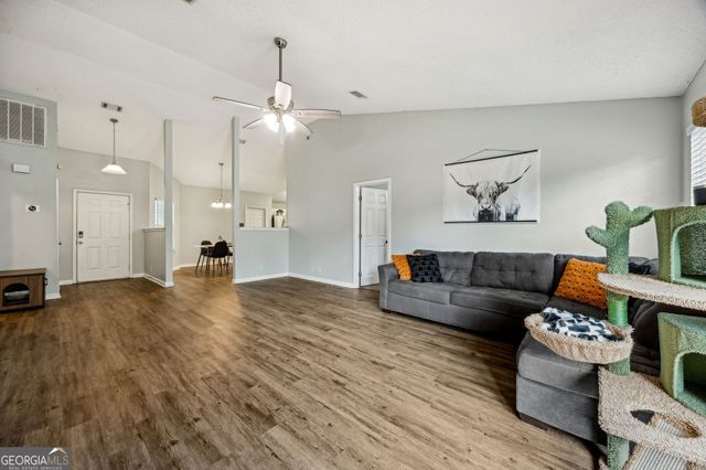 102 Lake Wisteria Court, Kingsland, GA 31548