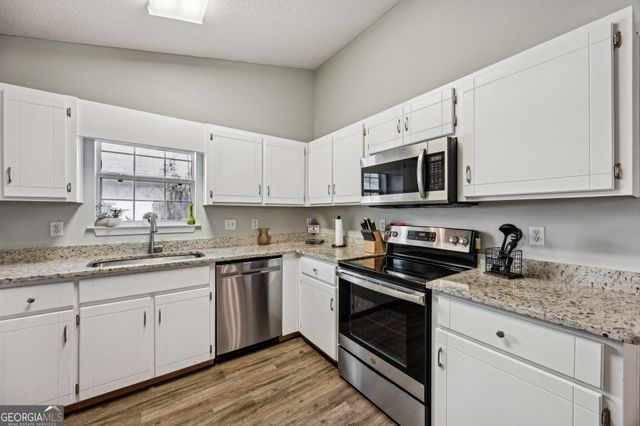 102 Lake Wisteria Court, Kingsland, GA 31548