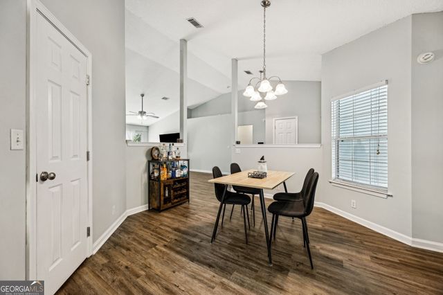 102 Lake Wisteria Court, Kingsland, GA 31548