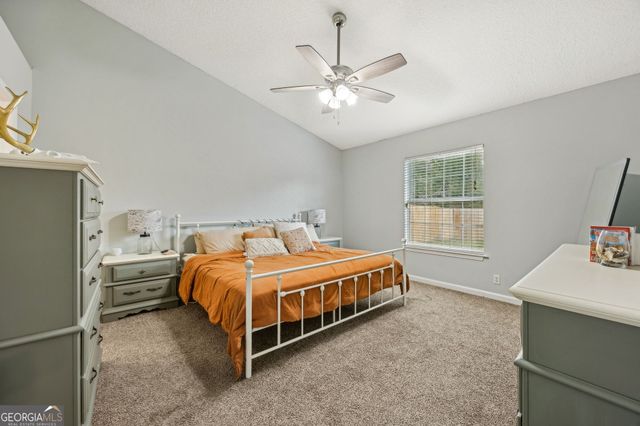 102 Lake Wisteria Court, Kingsland, GA 31548