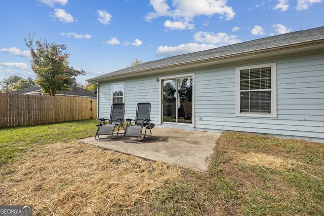 102 Lake Wisteria Court, Kingsland, GA 31548