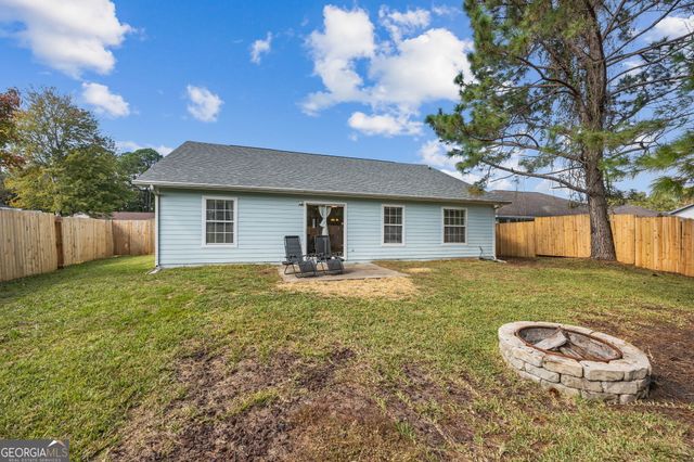 102 Lake Wisteria Court, Kingsland, GA 31548