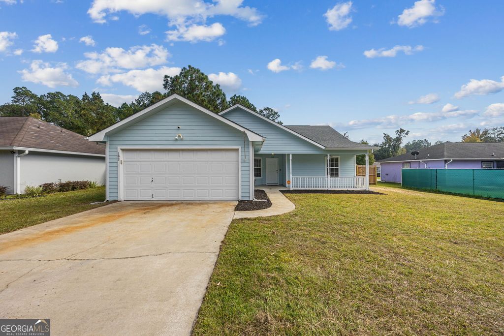 102 Lake Wisteria Court, Kingsland, GA 31548