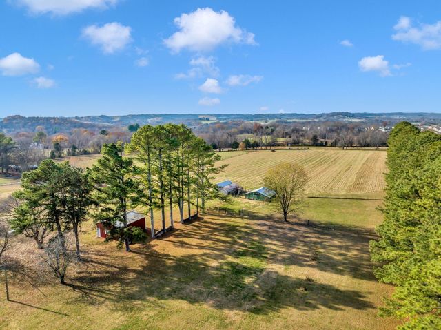 2345 Nashville Hwy, Columbia, TN 38401