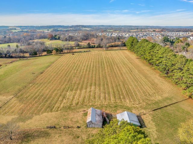 2345 Nashville Hwy, Columbia, TN 38401