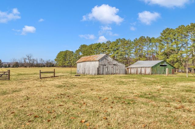 2345 Nashville Hwy, Columbia, TN 38401