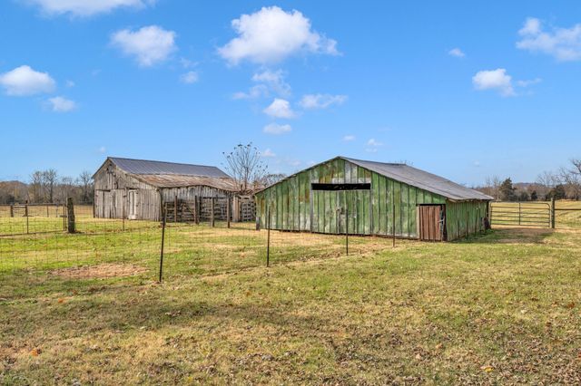 2345 Nashville Hwy, Columbia, TN 38401