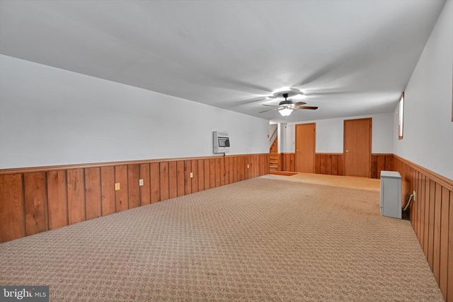 703 E CHESTNUT ST, Hegins, PA 17938