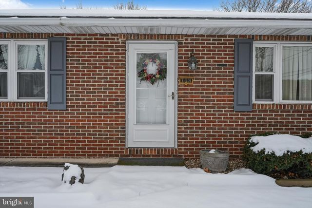 703 E CHESTNUT ST, Hegins, PA 17938