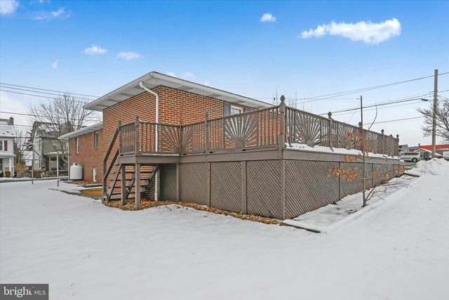 703 E CHESTNUT ST, Hegins, PA 17938