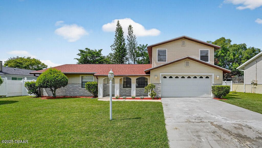1667 E Shangri La Drive, Daytona Beach, FL 32119