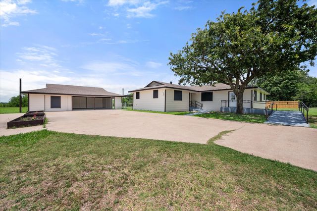 5835 County Road 2091, Corsicana, TX 75110