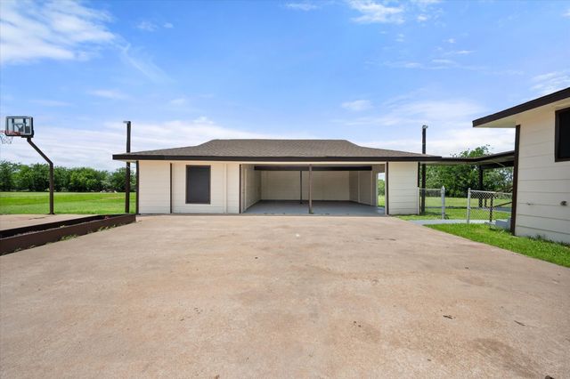 5835 County Road 2091, Corsicana, TX 75110