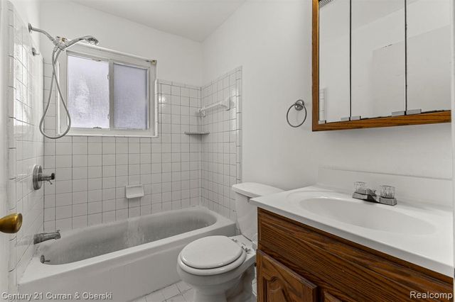 7140 Elm Street, Taylor, MI 48180