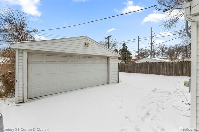 7140 Elm Street, Taylor, MI 48180